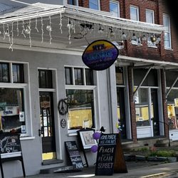 MTN Mystic Gallery And Coffee