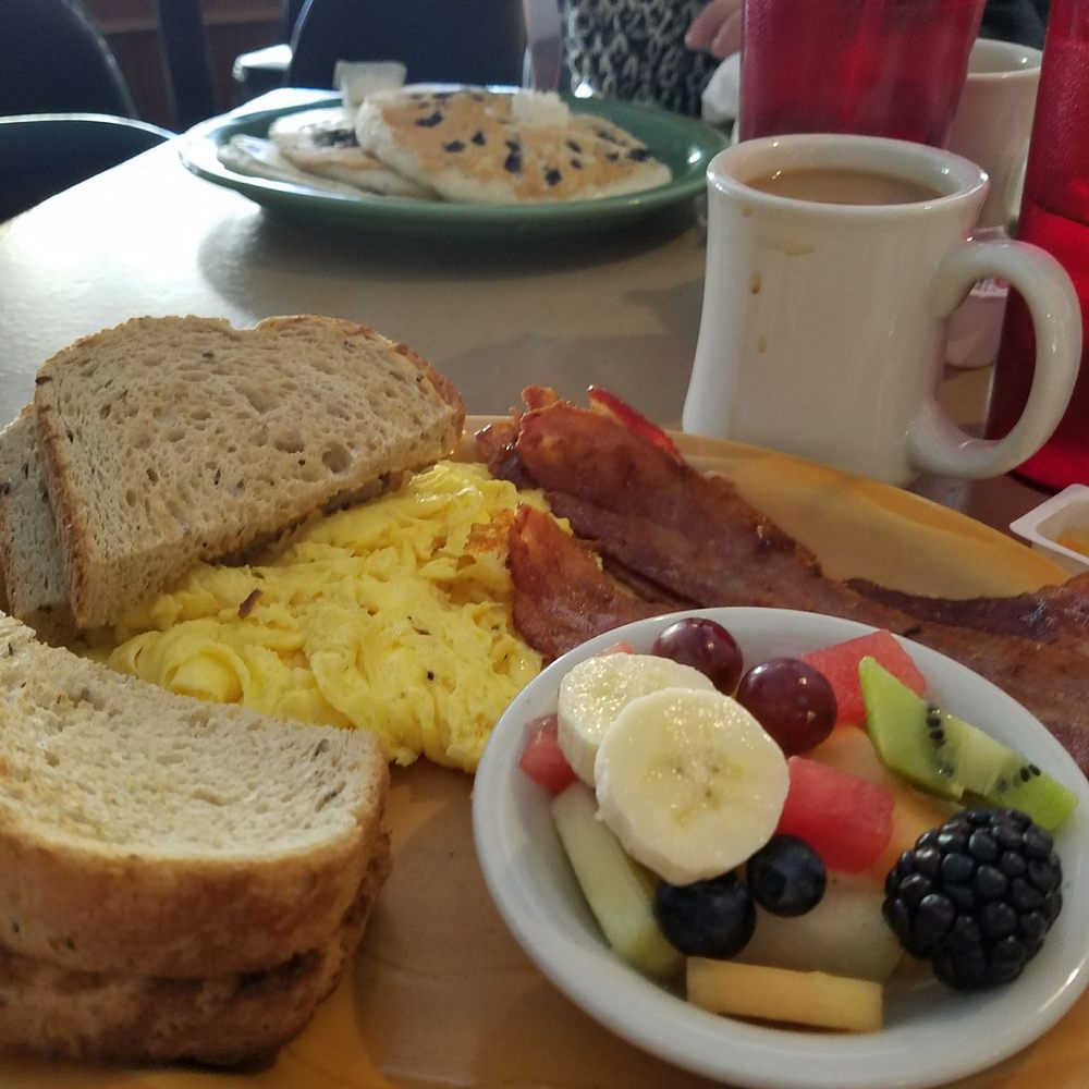 Domus Fare - Breakfast on 1-7-18 2 eggs, toast, bacon, fruit ($7) , coffee (1.50) And 3 blueberry pancakes ($7?) So fantastic ! - Cafes Near Me - Fredonia, New York
