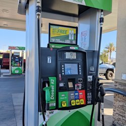 7-Eleven - It really is Sinclair gasoline... With Dynocare!