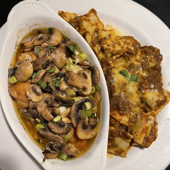 Angelina's Spaghetti House - Chicken Marsala with ravioli! - Italian Near Me - Stockon, California Angelina's Spaghetti House - Chicken Marsala with ravioli! - Italian Near Me - Stockon, California