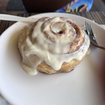 Bear Buns Bakery - Cinnamon Roll - Bakeries Near Me - San Diego, California