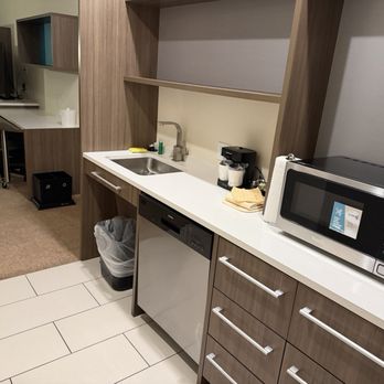 Home2 Suites by Hilton Salem - Good kitchen area and large desk - Hotels Near Me - Salem, Oregon Home2 Suites by Hilton Salem - Good kitchen area and large desk - Hotels Near Me - Salem, Oregon