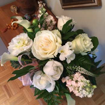 Ayla's Floral Studio - Florists Near Me - Ballwin, Missouri Ayla's Floral Studio - Florists Near Me - Ballwin, Missouri