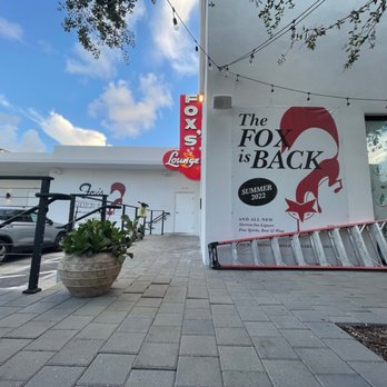 Fox’s Lounge - Front door - Dive Bars Near Me - Miami, Florida