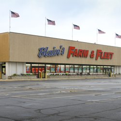 BLAIN'S FARM & FLEET - Montgomery, IL - Blain's Farm & Fleet Montgomery storefront