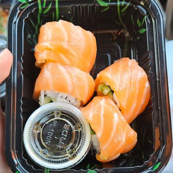 EAT'S SUSHI - Alaskan roll $7.50 - Sushi Bars Near Me - Costa Mesa, California