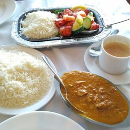 Lunch specials with free rice and naan