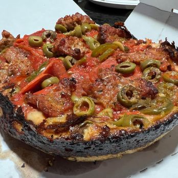Pequod's Pizza - 7" Personal Pan Pizza (4 toppings) - Pizza Near Me - Chicago, Illinois
