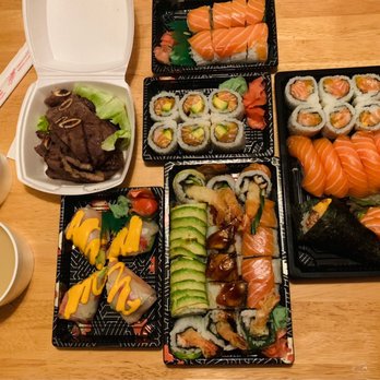 Sushi Bistro - Premium salmon lover, dragon lover combo, red California roll, spicy salmon & avocado maki, beef short ribs (appetizer), rice paper roll - Japanese Near Me - Toronto, Ontario Sushi Bistro - Premium salmon lover, dragon lover combo, red California roll, spicy salmon & avocado maki, beef short ribs (appetizer), rice paper roll - Japanese Near Me - Toronto, Ontario