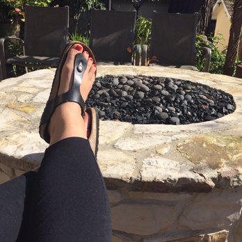 Vendange Carmel Inn & Suites - Fire pit - Hotels Near Me - Carmel, California