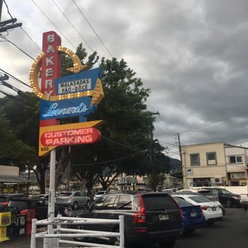 Leonard's Bakery - Iconic sign! - Bakeries Near Me - Honolulu, Hawaii Leonard's Bakery - Iconic sign! - Bakeries Near Me - Honolulu, Hawaii