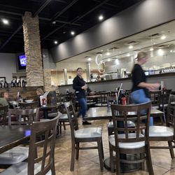Granite City Food & Brewery - Inside