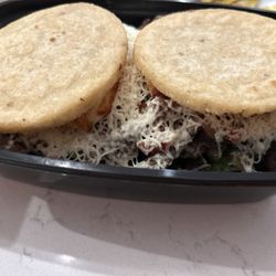 Sabrosa & Punto - Arepas