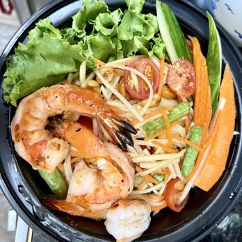 Lalyn - Som Tum with Grilled Shrimp - Thai Near Me - New York, New York Lalyn - Som Tum with Grilled Shrimp - Thai Near Me - New York, New York