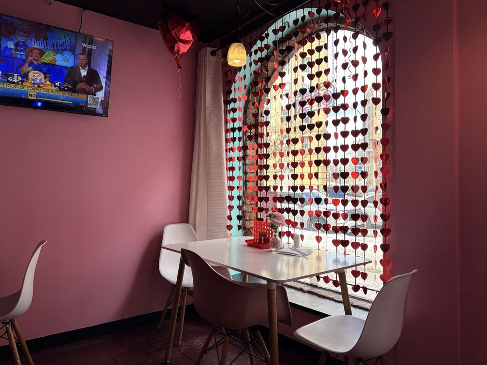 Suenos De Azucar Bakery Logo