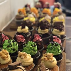 The Junction cafe - Amazing arrange of cup cakes