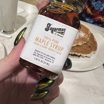 State Line Diner - Diners Near Me - Mahwah, New Jersey
