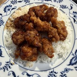 Chung Hing Chinese Restaurant - General Tso's Chicken