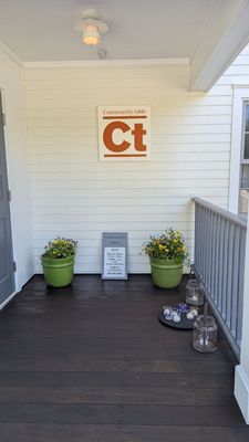 Community Table by null