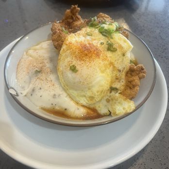 Eggsquisite Cafe - Allen - Spicy chicken and biscuits - Breakfast & Brunch Near Me - Allen, Texas