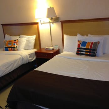 The Tiki - Room beds - Resorts Near Me - Lake George, New York