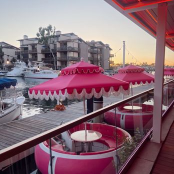 Nigel's Waterfront Restaurant - Outdoor floating booths - Bars Near Me - Long Beach, California Nigel's Waterfront Restaurant - Outdoor floating booths - Bars Near Me - Long Beach, California