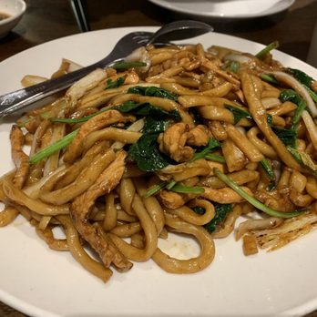 Dinesty Dumpling House - Chicken Shanghai Noodles - Chinese Near Me - Vancouver, British Columbia Dinesty Dumpling House - Chicken Shanghai Noodles - Chinese Near Me - Vancouver, British Columbia
