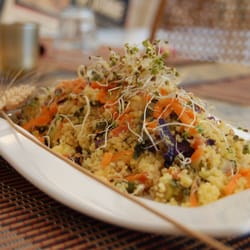 Gaia Bio - Cous cous di mais con verdure di stagione e germogli freschi