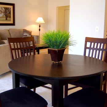 Cranbrook Centre Apartments - Dining room located right off the kitchen and living room - Apartments Near Me - Southfield, Michigan Cranbrook Centre Apartments - Dining room located right off the kitchen and living room - Apartments Near Me - Southfield, Michigan