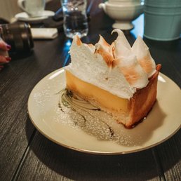 Lemon pie, highly recommended! Lemon pie, highly recommended!