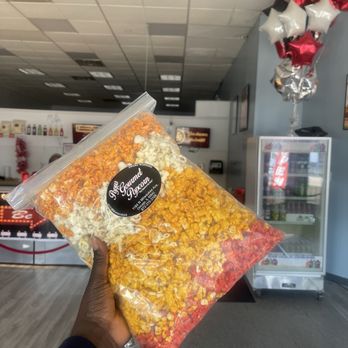 Popus G Popcorn - This is the best popcorn that I have ever had nothing even comes close to it ! - Popcorn Shops Near Me - Chicago, Illinois