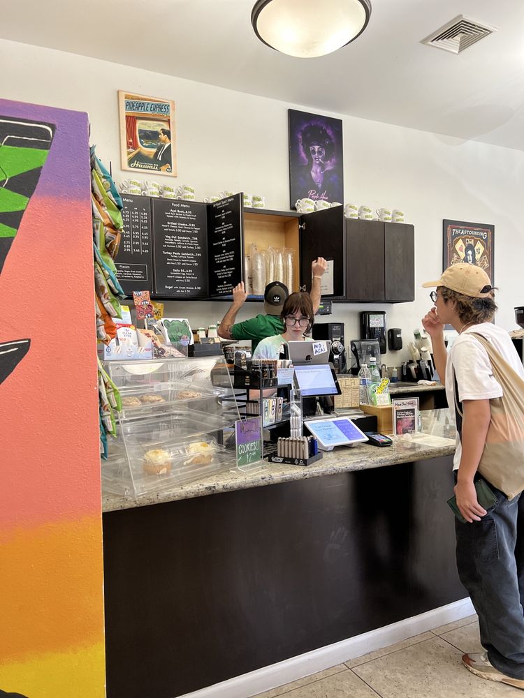 SMOKEY’S PIPE AND COFFEE 221 Photos & 183 Reviews 1010 University Ave, Honolulu, Hawaii