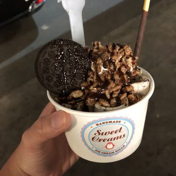 Sweet Creams - Cookies and cream - Ice Cream & Frozen Yogurt Near Me - Honolulu, Hawaii Sweet Creams - Cookies and cream - Ice Cream & Frozen Yogurt Near Me - Honolulu, Hawaii