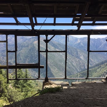 Big Horn Mine - The view. There is a small ledge so if you fall, you will hit the ledge first - Hiking Near Me Big Horn Mine - The view. There is a small ledge so if you fall, you will hit the ledge first - Hiking Near Me