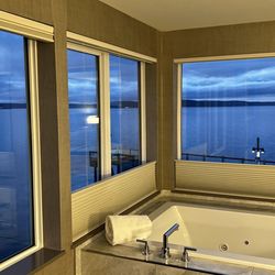 Silver Cloud Hotel - Tacoma Waterfront