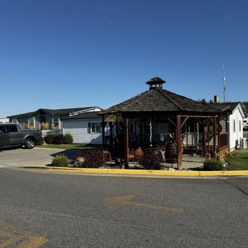 Pasco / Tri-Cities KOA - A quick shot of the cute Office/store. - Campgrounds Near Me - Pasco, Washington Pasco / Tri-Cities KOA - A quick shot of the cute Office/store. - Campgrounds Near Me - Pasco, Washington