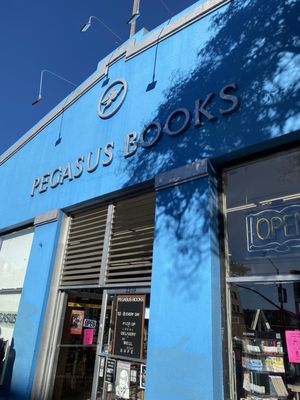 Pegasus Books by null
