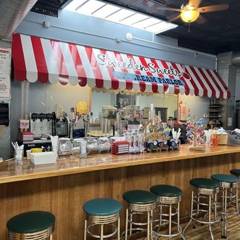 Sweeden Sweets - Ice cream parlor - Candy Stores Near Me - Superior, Wisconsin