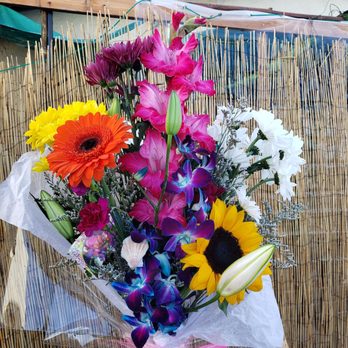 Seaside Flowers - Bouquet (premade) - Florists Near Me - Oceanside, California Seaside Flowers - Bouquet (premade) - Florists Near Me - Oceanside, California