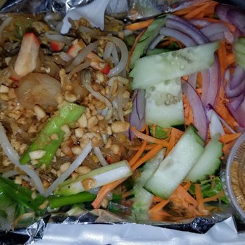 Le Thai Cuisine - Shrimp pad thai with house salad - Thai Near Me - Lorton, Virginia