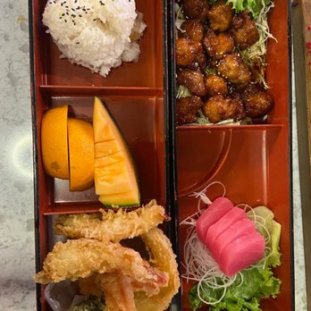 Arigato Sushi - Sushi Bars Near Me - Gold River, California