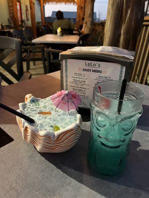Lelo's Island Bar by null