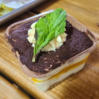 2Fifty Texas BBQ - Mango Tiramisu - Barbeque Near Me - Riverdale Park, Maryland 2Fifty Texas BBQ - Mango Tiramisu - Barbeque Near Me - Riverdale Park, Maryland