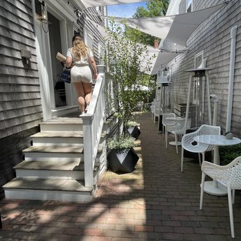Hotel Pippa - Outdoor alleyway - breakfast/hangout spot - Hotels Near Me - Nantucket, Massachusetts