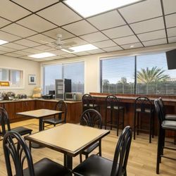 Days Inn by Wyndham Roanoke Near I-81