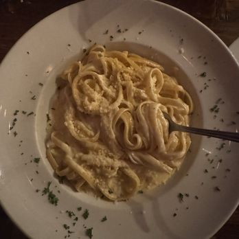 Michaelangelo's - Fettuccino Alfredo Pasta - Lounges Near Me - Bronx, New York