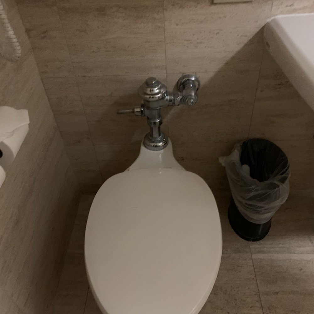 Miami Airport Hotel - Classy toilet - Hotels Near Me - Miami, Florida Miami Airport Hotel - Classy toilet - Hotels Near Me - Miami, Florida