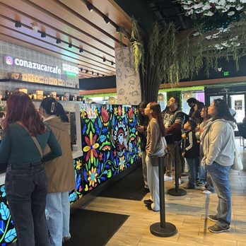 Con Azucar Cafe - The crowd - Bakeries Near Me - Sacramento, California