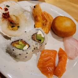 Juicy Seafood Buffet - Sushi and then some