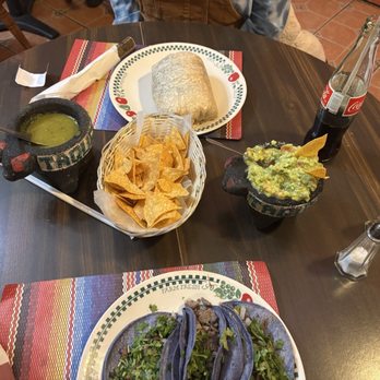 Taqueria Lupita - Guacamole, salsa verde, vegan burrito, carne asada tacos - Mexican Near Me - Central Falls, Rhode Island Taqueria Lupita - Guacamole, salsa verde, vegan burrito, carne asada tacos - Mexican Near Me - Central Falls, Rhode Island